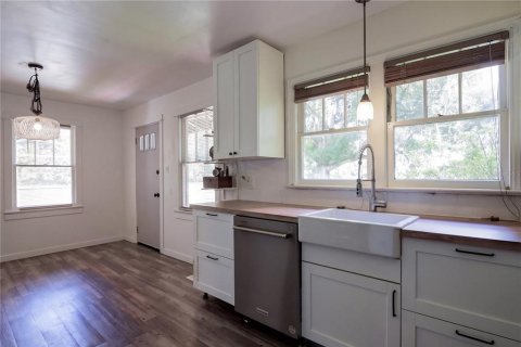 House in Orange City, Florida 2 bedrooms, 103.49 sq.m. № 2420192 - photo 8