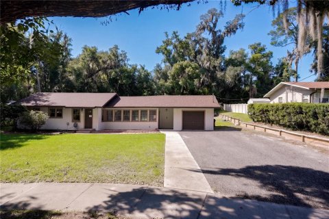 House in Orange City, Florida 2 bedrooms, 103.49 sq.m. № 2420192 - photo 2