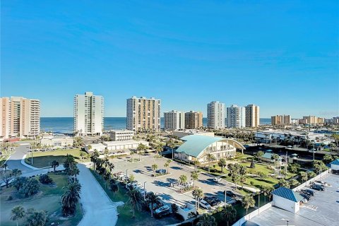Condo in Daytona Beach, Florida, 2 bedrooms  № 1652186 - photo 28