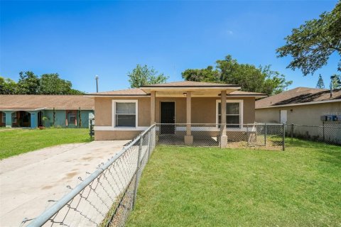 Villa ou maison à Tampa, Floride 4 chambres, 148.64 m2 № 2337396