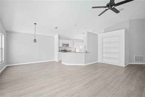 Casa en alquiler en Lutz, Florida, 3 dormitorios, 141.68 m2 № 1915364 - foto 13