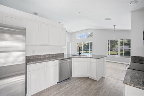 Casa en alquiler en Lutz, Florida, 3 dormitorios, 141.68 m2 № 1915364 - foto 10