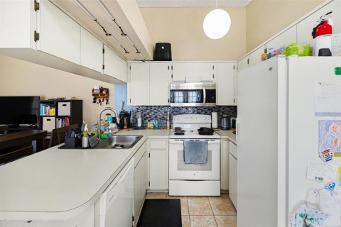 Casa en venta en Palm Harbor, Florida, 2 dormitorios, 89.65 m2 № 2223300 - foto 6