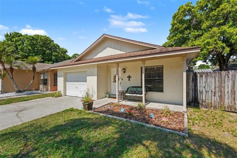 Casa en venta en Palm Harbor, Florida, 2 dormitorios, 89.65 m2 № 2223300 - foto 19