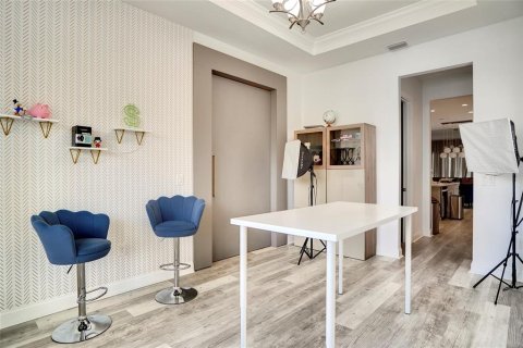 Casa en venta en Orlando, Florida, 5 dormitorios, 357.77 m2 № 1523440 - foto 8