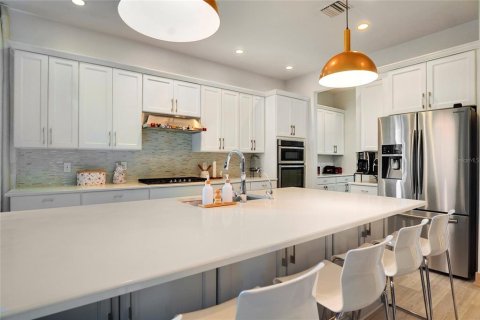 Casa en venta en Orlando, Florida, 5 dormitorios, 357.77 m2 № 1523440 - foto 16