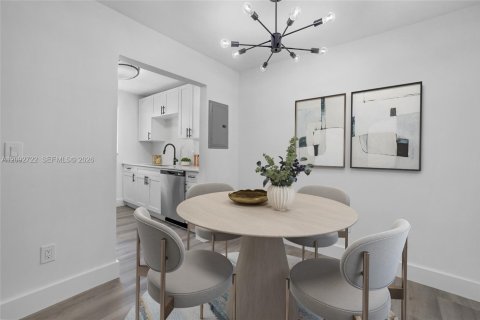 Condo in Miami Beach, Florida, 1 bedroom  № 2378648 - photo 10