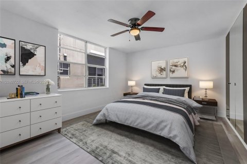 Condo in Miami Beach, Florida, 1 bedroom  № 2378648 - photo 20