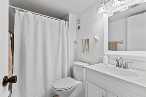 Condo in Tampa, Florida, 2 bedrooms  № 1866171 - photo 17