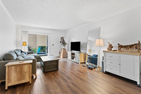 Condo in Tampa, Florida, 2 bedrooms  № 1866171 - photo 8