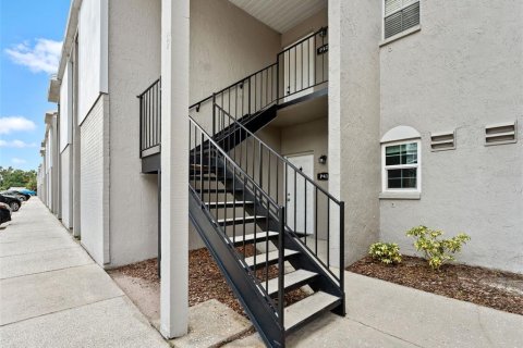 Condo in Tampa, Florida, 2 bedrooms  № 1866171 - photo 1