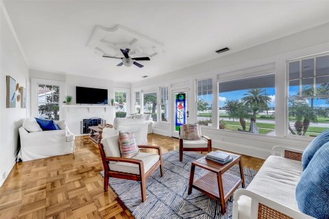 Купить виллу или дом в Тампа, Флорида 11 комнат, 246.38м2, № 1689930 - фото 11
