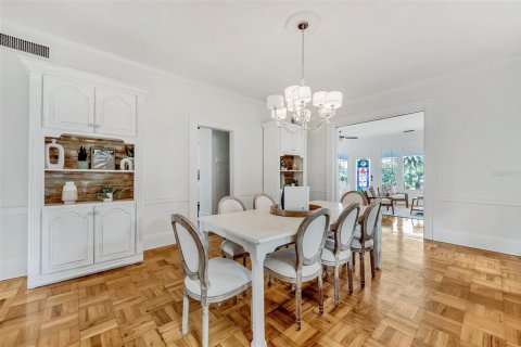 Купить виллу или дом в Тампа, Флорида 11 комнат, 246.38м2, № 1689930 - фото 10