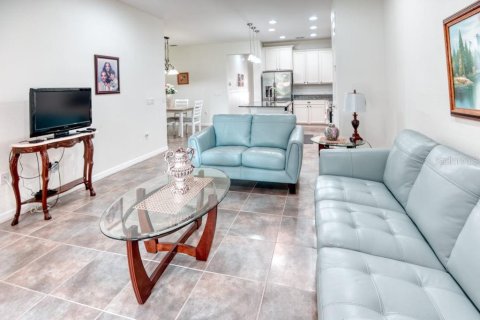 Villa ou maison à vendre à Poinciana, Floride: 2 chambres, 139.26 m2 № 2410360 - photo 5