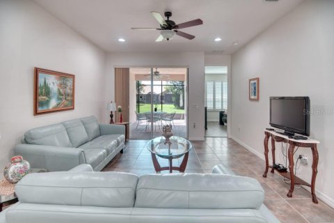 Villa ou maison à vendre à Poinciana, Floride: 2 chambres, 139.26 m2 № 2410360 - photo 12