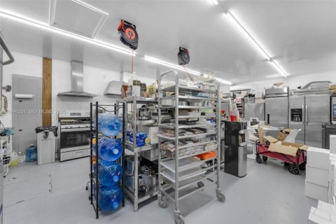 Купить коммерческую недвижимость в Майами, Флорида № 2058386 - фото 26