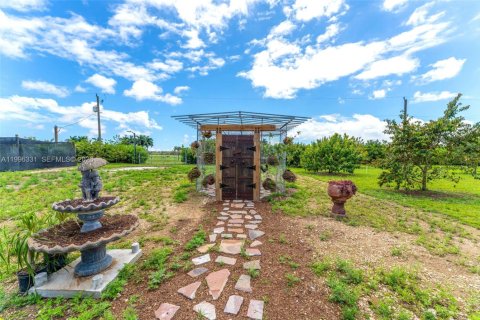 Купить коммерческую недвижимость в Майами, Флорида № 2058386 - фото 22