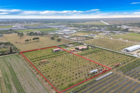 Купить коммерческую недвижимость в Майами, Флорида № 2058386 - фото 3