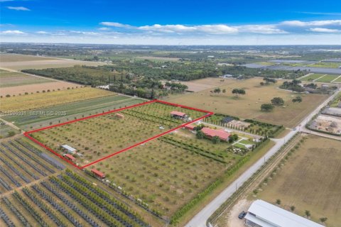 Купить коммерческую недвижимость в Майами, Флорида № 2058386 - фото 7