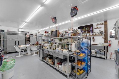 Купить коммерческую недвижимость в Майами, Флорида № 2058386 - фото 25