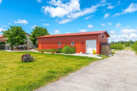 Купить коммерческую недвижимость в Майами, Флорида № 2058386 - фото 23