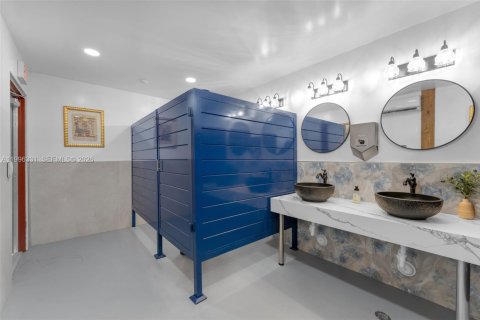 Купить коммерческую недвижимость в Майами, Флорида № 2058386 - фото 24