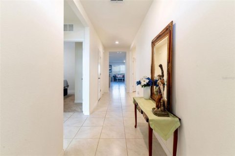House in Clermont, Florida 4 bedrooms, 171.5 sq.m. № 2197019 - photo 6