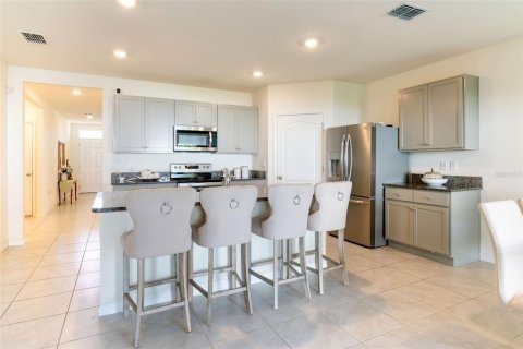 House in Clermont, Florida 4 bedrooms, 171.5 sq.m. № 2197019 - photo 15