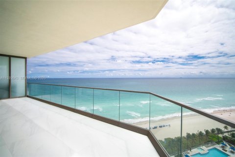 Condominio en venta en Sunny Isles Beach, Florida, 2 dormitorios, 145.21 m2 № 2032696 - foto 3