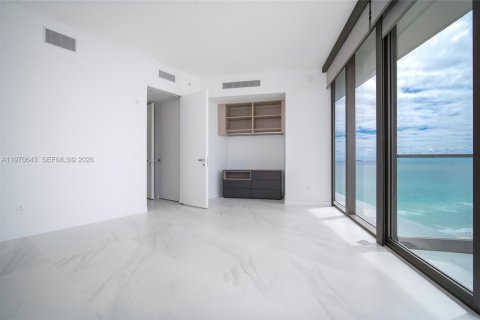 Condominio en venta en Sunny Isles Beach, Florida, 2 dormitorios, 145.21 m2 № 2032696 - foto 24