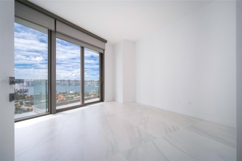 Condominio en venta en Sunny Isles Beach, Florida, 2 dormitorios, 145.21 m2 № 2032696 - foto 23