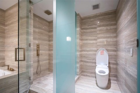 Condominio en venta en Sunny Isles Beach, Florida, 2 dormitorios, 145.21 m2 № 2032696 - foto 22