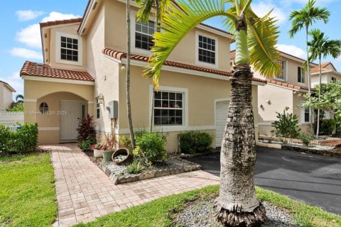 Townhouse in Pembroke Pines, Florida 3 bedrooms, 140.93 sq.m. № 1834371 - photo 20
