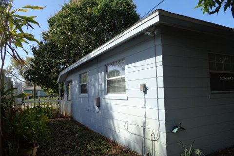House in Saint Petersburg, Florida 3 bedrooms, 124.49 sq.m. № 2225564 - photo 30