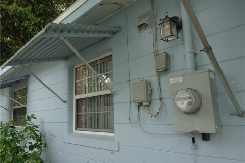 House in Saint Petersburg, Florida 3 bedrooms, 124.49 sq.m. № 2225564 - photo 24