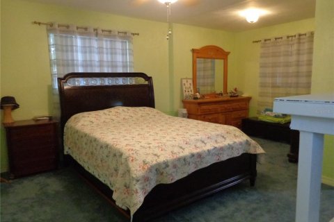 House in Saint Petersburg, Florida 3 bedrooms, 124.49 sq.m. № 2225564 - photo 14