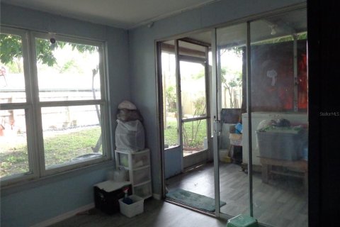 House in Saint Petersburg, Florida 3 bedrooms, 124.49 sq.m. № 2225564 - photo 20