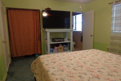 House in Saint Petersburg, Florida 3 bedrooms, 124.49 sq.m. № 2225564 - photo 16
