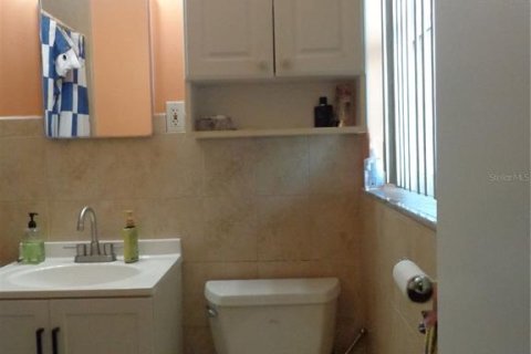 House in Saint Petersburg, Florida 3 bedrooms, 124.49 sq.m. № 2225564 - photo 17