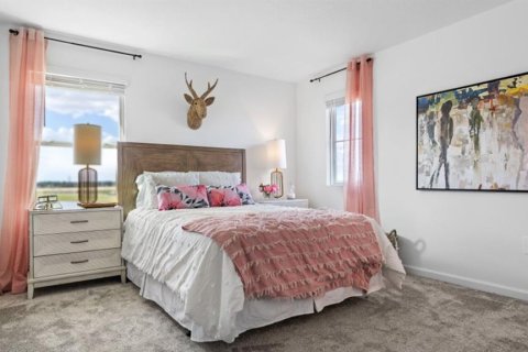 Casa en venta en Kissimmee, Florida, 5 dormitorios, 220.18 m2 № 1824230 - foto 9