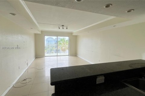 Снять в аренду кондоминиум в Майами, Флорида 2 спальни, 109.16м2, № 2047931 - фото 4