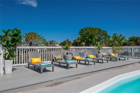 House in Tampa, Florida 5 bedrooms, 192.4 sq.m. № 2166551 - photo 27