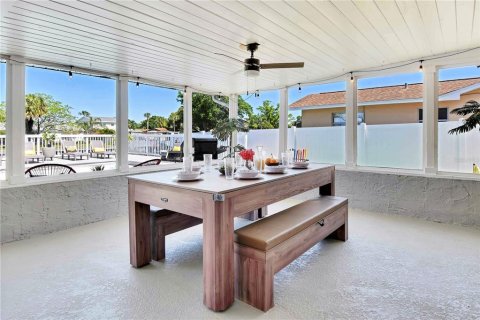 House in Tampa, Florida 5 bedrooms, 192.4 sq.m. № 2166551 - photo 19