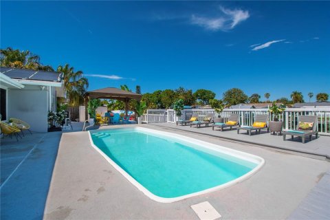 House in Tampa, Florida 5 bedrooms, 192.4 sq.m. № 2166551 - photo 24