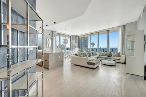 Condo in Miami, Florida, 3 bedrooms  № 2003146 - photo 12