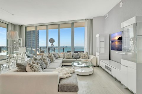 Condo in Miami, Florida, 3 bedrooms  № 2003146 - photo 13