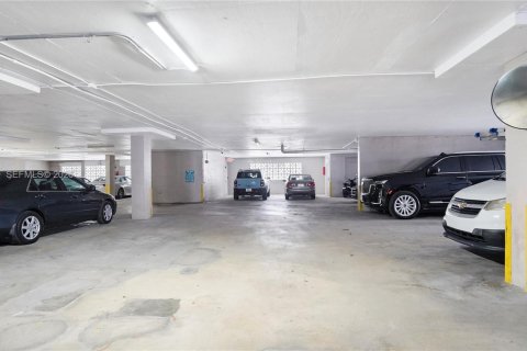 Copropriété à louer à Miami Beach, Floride: 34.1 m2 № 2154892 - photo 19