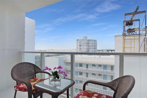 Copropriété à louer à Miami Beach, Floride: 34.1 m2 № 2154892 - photo 8