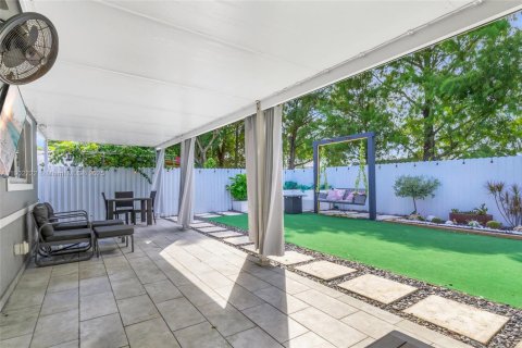 Villa ou maison à vendre à Miramar, Floride: 5 chambres, 156.45 m2 № 1954334 - photo 24