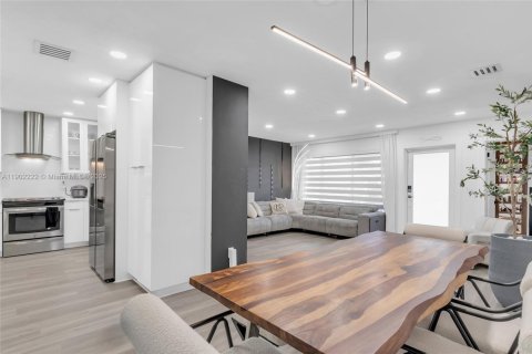 Villa ou maison à vendre à Miramar, Floride: 5 chambres, 156.45 m2 № 1954334 - photo 6